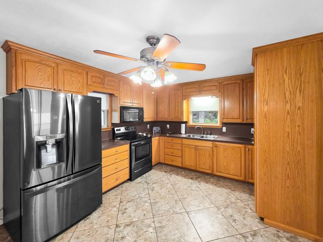 270 Andrew Jackson Circle, Hemphill, TX 75948