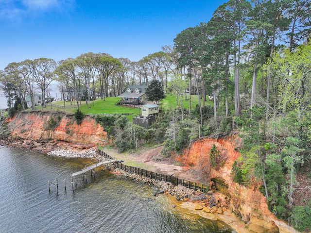 270 Andrew Jackson Circle, Hemphill, TX 75948