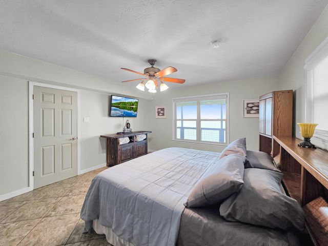 270 Andrew Jackson Circle, Hemphill, TX 75948