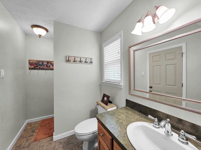 270 Andrew Jackson Circle, Hemphill, TX 75948