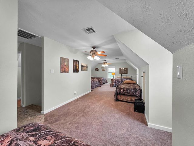 270 Andrew Jackson Circle, Hemphill, TX 75948