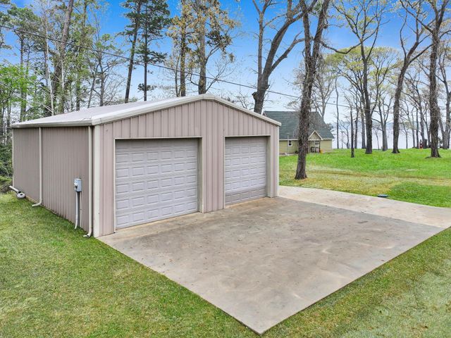 270 Andrew Jackson Circle, Hemphill, TX 75948