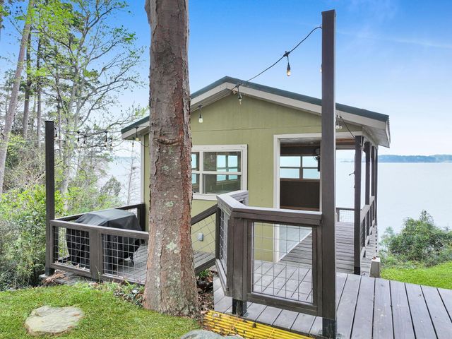 270 Andrew Jackson Circle, Hemphill, TX 75948