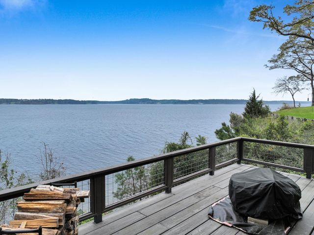 270 Andrew Jackson Circle, Hemphill, TX 75948