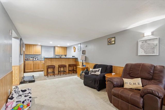 2107 Purvis Avenue, Janesville, WI 53548