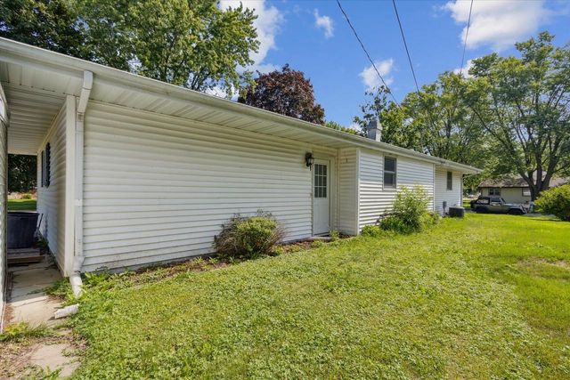 2107 Purvis Avenue, Janesville, WI 53548