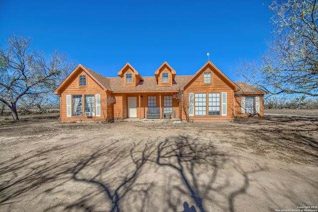 200 Meadowview, Lytle, TX 78052