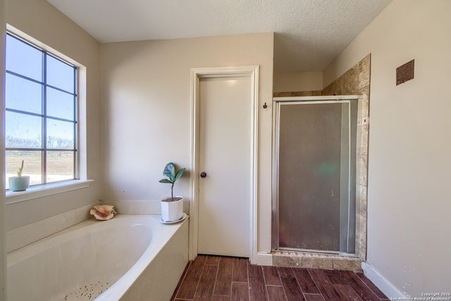 200 Meadowview, Lytle, TX 78052