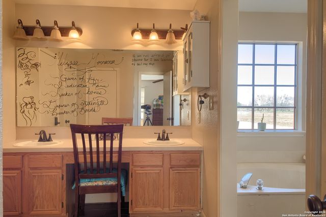 200 Meadowview, Lytle, TX 78052