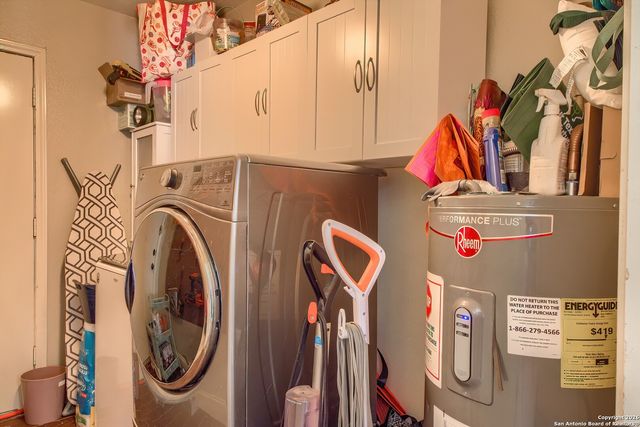 200 Meadowview, Lytle, TX 78052