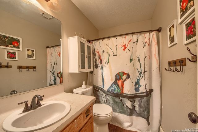 200 Meadowview, Lytle, TX 78052