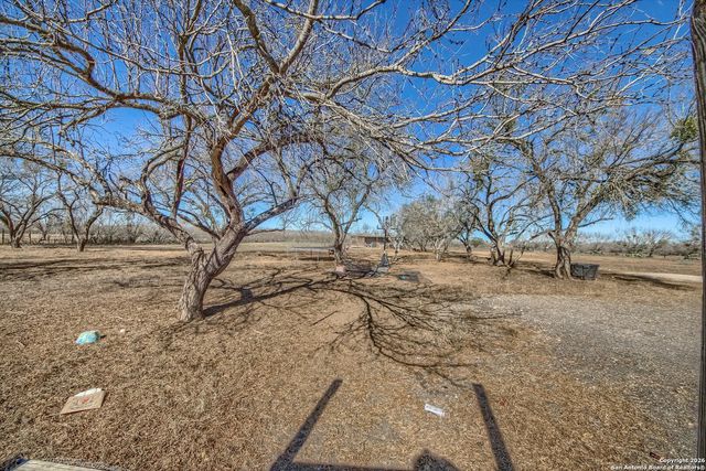 200 Meadowview, Lytle, TX 78052