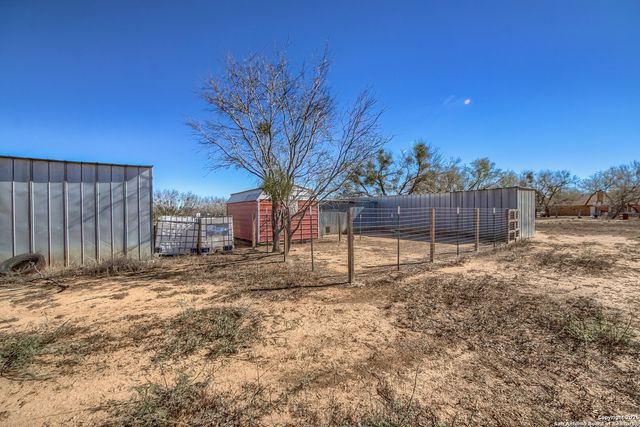 200 Meadowview, Lytle, TX 78052