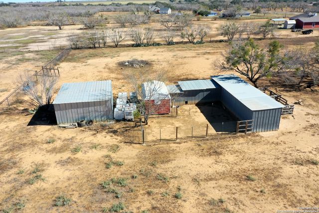 200 Meadowview, Lytle, TX 78052