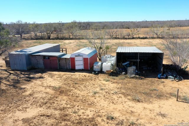 200 Meadowview, Lytle, TX 78052