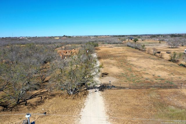 200 Meadowview, Lytle, TX 78052