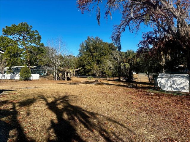 606 WATER ROAD, Ocala, FL 34472