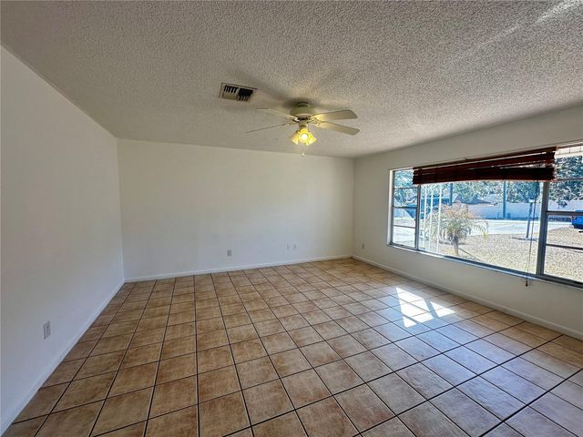 606 WATER ROAD, Ocala, FL 34472