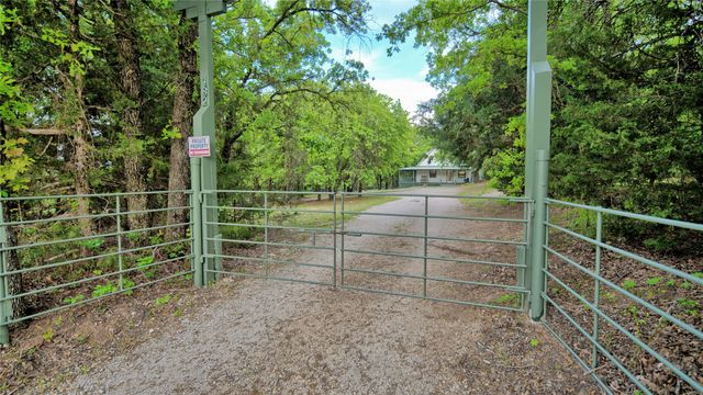 186 County Road 429, Muenster, TX 76252