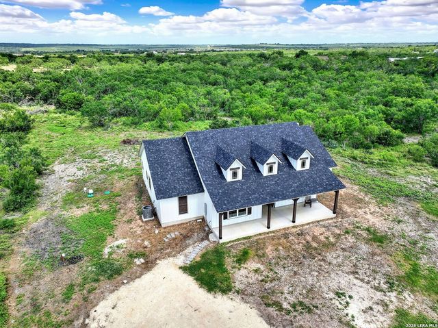 618 PRIVATE ROAD 5769, Castroville, TX 78009