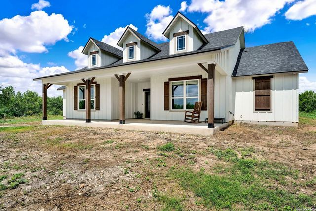 618 PRIVATE ROAD 5769, Castroville, TX 78009