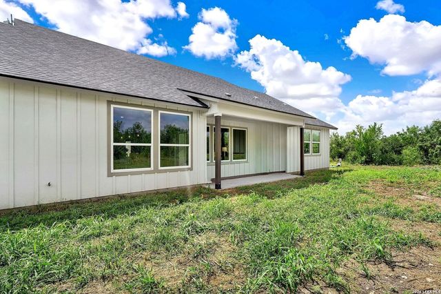 618 PRIVATE ROAD 5769, Castroville, TX 78009