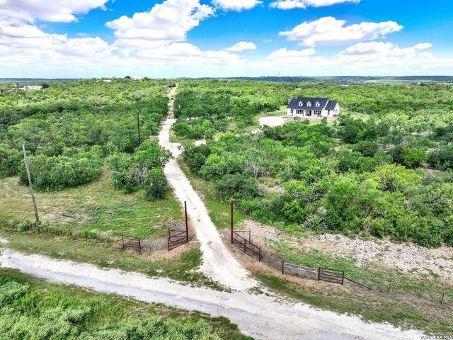 618 PRIVATE ROAD 5769, Castroville, TX 78009