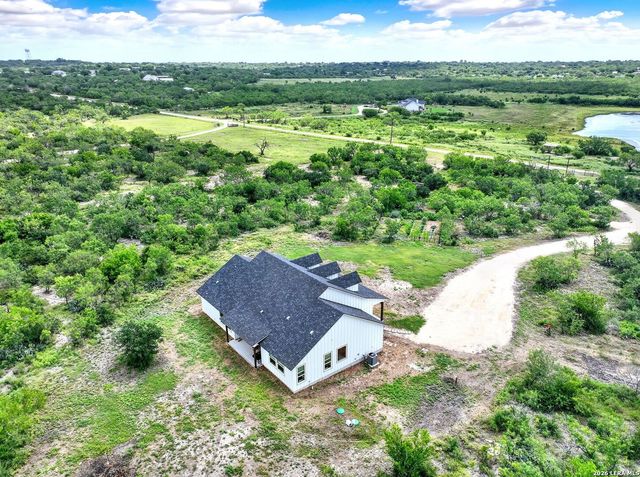 618 PRIVATE ROAD 5769, Castroville, TX 78009