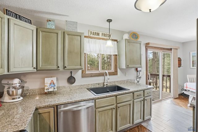 22930 FOREST, Rapid City, SD 57702