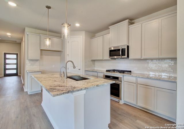 820 Little Pebble, New Braunfels, TX 78130