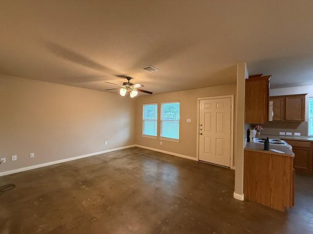 11817 13th Street, Santa Fe, TX 77510