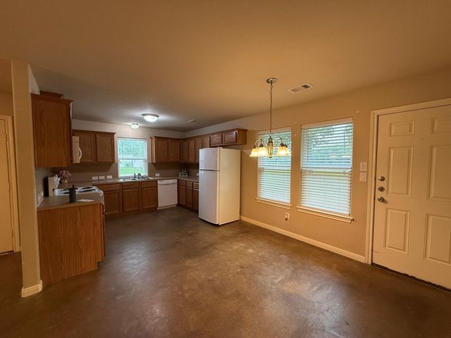 11817 13th Street, Santa Fe, TX 77510