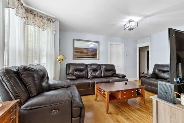 24 Park St, Wakefield, MA 01880