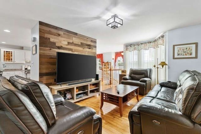 24 Park St, Wakefield, MA 01880