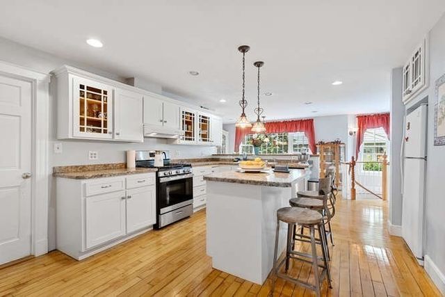 24 Park St, Wakefield, MA 01880