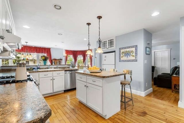 24 Park St, Wakefield, MA 01880