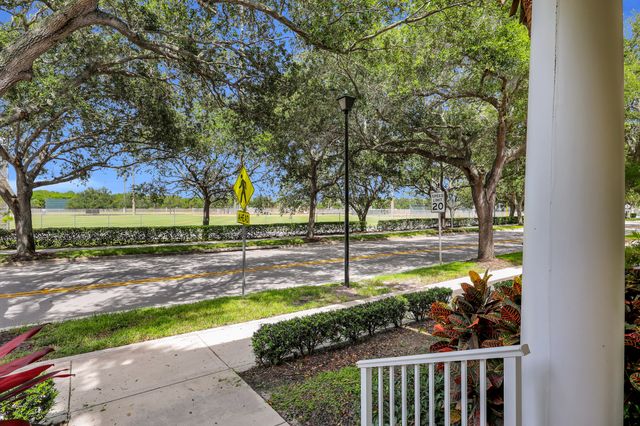 4154 Stadium Drive, Jupiter, FL 33458
