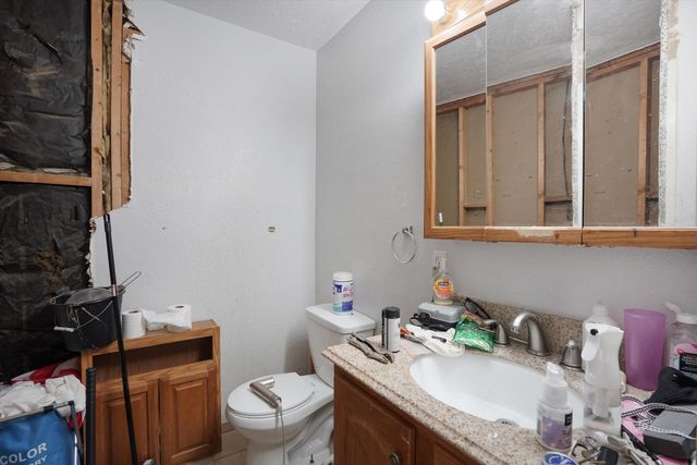 723 Dallas Street NE, Albuquerque, NM 87108