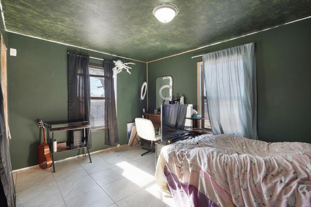 723 Dallas Street NE, Albuquerque, NM 87108