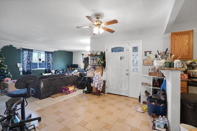 723 Dallas Street NE, Albuquerque, NM 87108