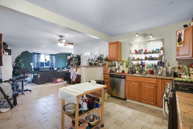 723 Dallas Street NE, Albuquerque, NM 87108