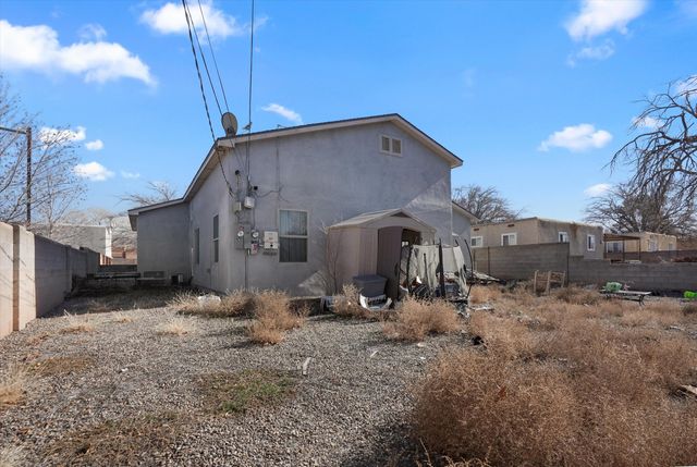 723 Dallas Street NE, Albuquerque, NM 87108