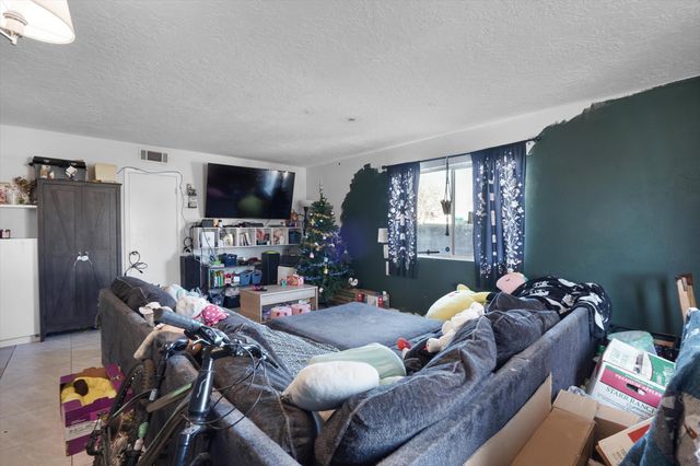 723 Dallas Street NE, Albuquerque, NM 87108