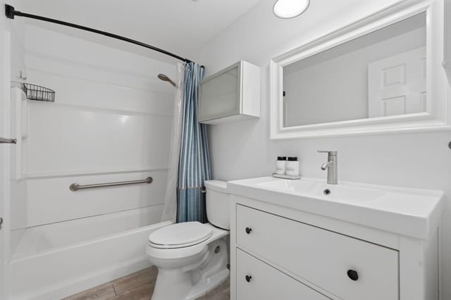 45197 Kensington Street, Utica, MI 48317