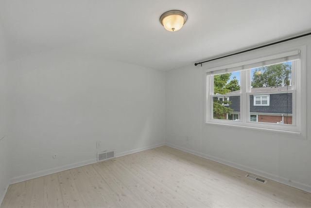45197 Kensington Street, Utica, MI 48317