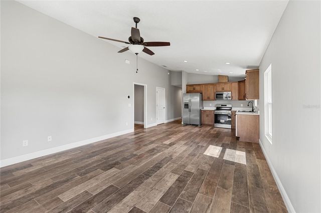 1025 CR 452A, Lake Panasoffkee, FL 33538
