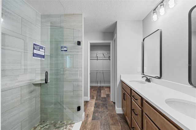 1025 CR 452A, Lake Panasoffkee, FL 33538