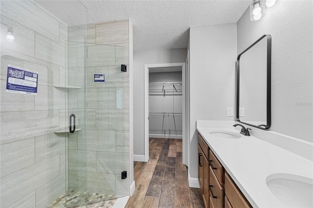 1025 CR 452A, Lake Panasoffkee, FL 33538