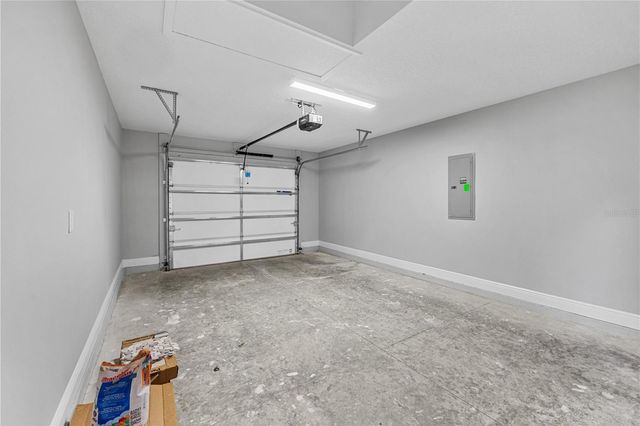 1025 CR 452A, Lake Panasoffkee, FL 33538