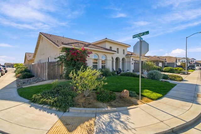 2060 Felsina Ave, Manteca, CA 95337